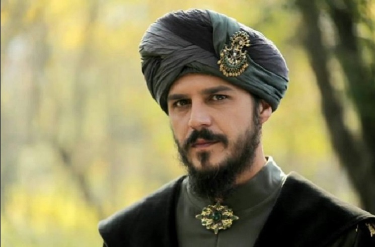 Мехмет Гюнсюр: Роль шехзаде Мустафы стала его проклятьем