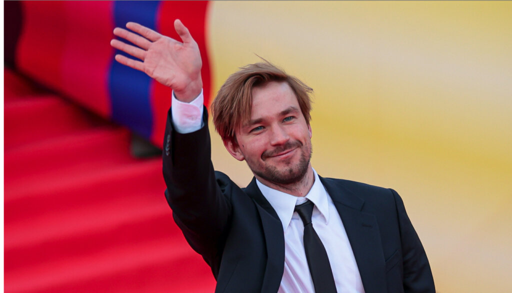 Александр Петров заявил об уходе из кино