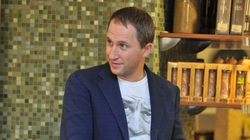 «Они мне казались очень мудрыми людьми»: Оскар Кучера проехался по Алле Пугачевой и Максиму Галкину*