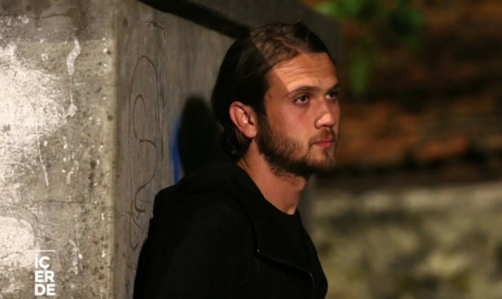 Любитель алкоголя и красивых женщин: Арас Булут Ийнемли и всё о нем