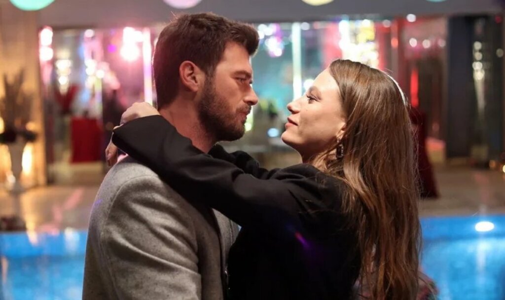 Нашим и не снилось: стали известны размеры гонораров турецких актеров из самых популярных сериалов