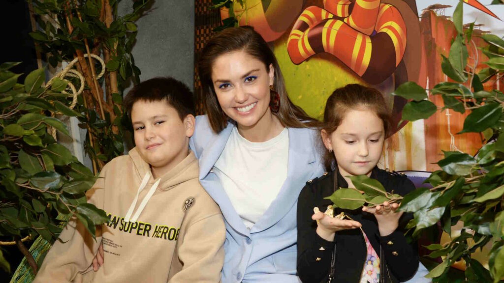 «Рождение новой звезды»: Агата Муцениеце показала первое выступление дочери