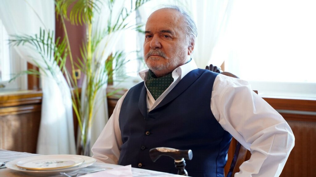 Халис возвращается: Четин Текиндор согласился на съемки в третьем сезоне «Зимородка»