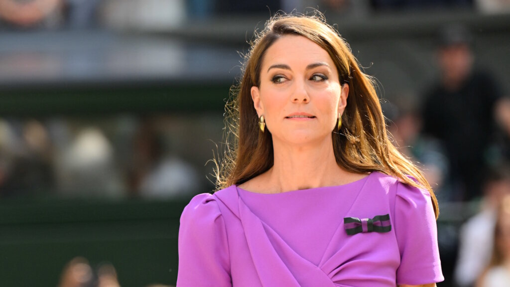 Бесстрашная Кейт Миддлтон посетила важное мероприятие и снова встревожила поклонников