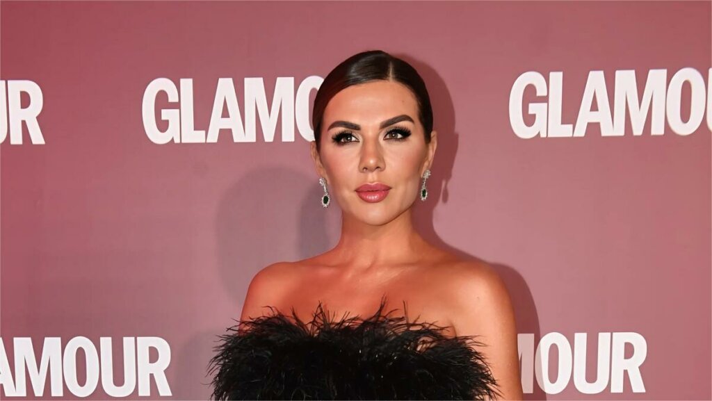 Анну Седокову жестко осудили из-за траурного венка на похоронах Яниса Тиммы