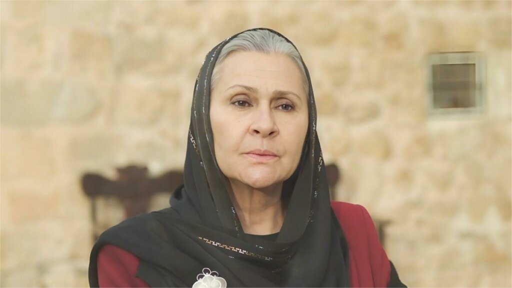 Наре стреляет в себя, а Угура больше нет: Описание 22 серии «Далекого города»