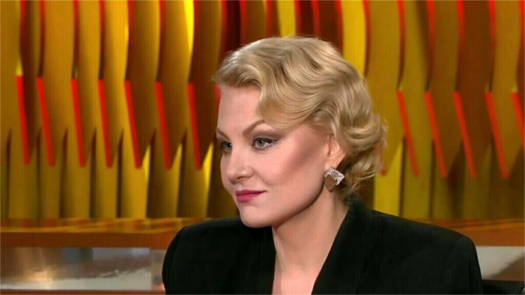 59-летняя Рената Литвинова стала звездой Недели моды в Париже