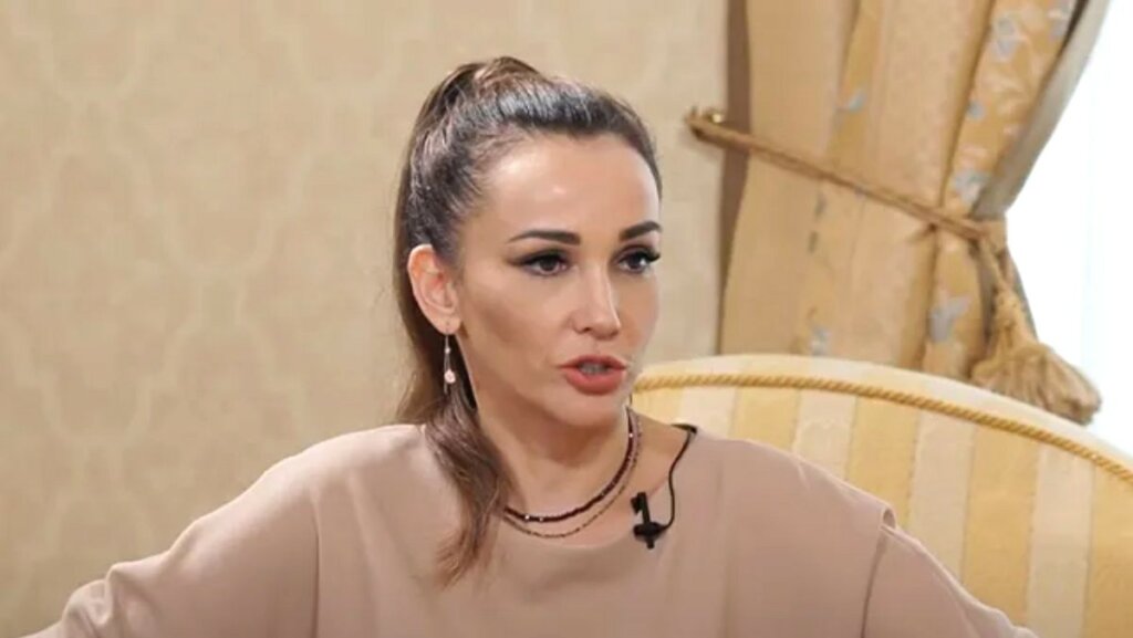 Анфиса Чехова осталась одна: «Муж меня покинул»