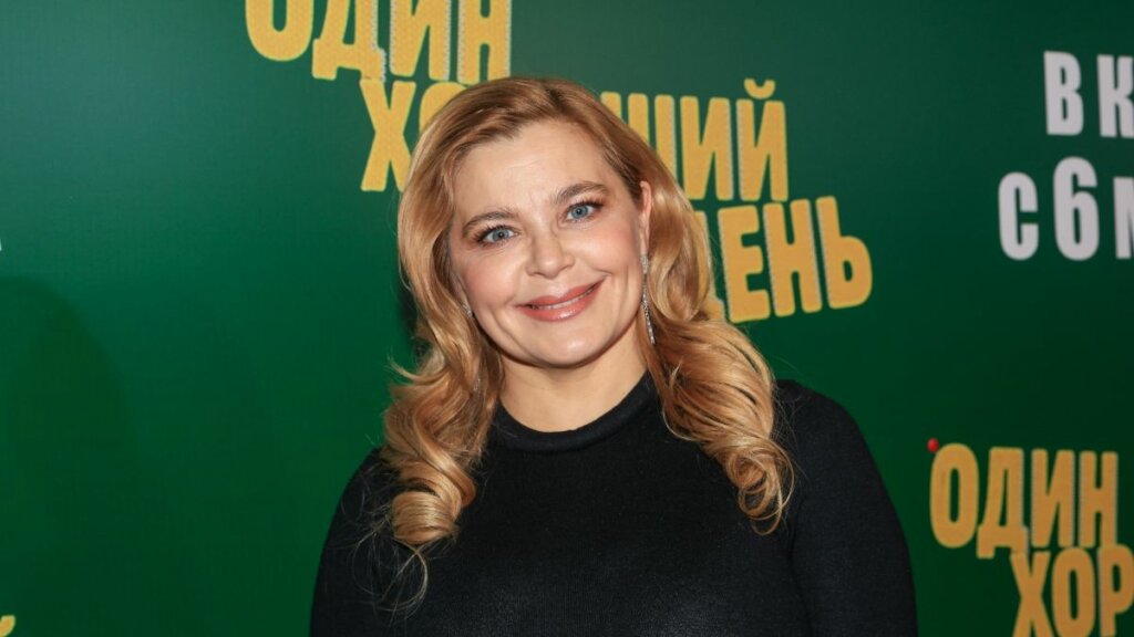 Сияющая Ирина Пегова показала свою 20-летнюю дочь от Дмитрия Орлова: «Красавицы»