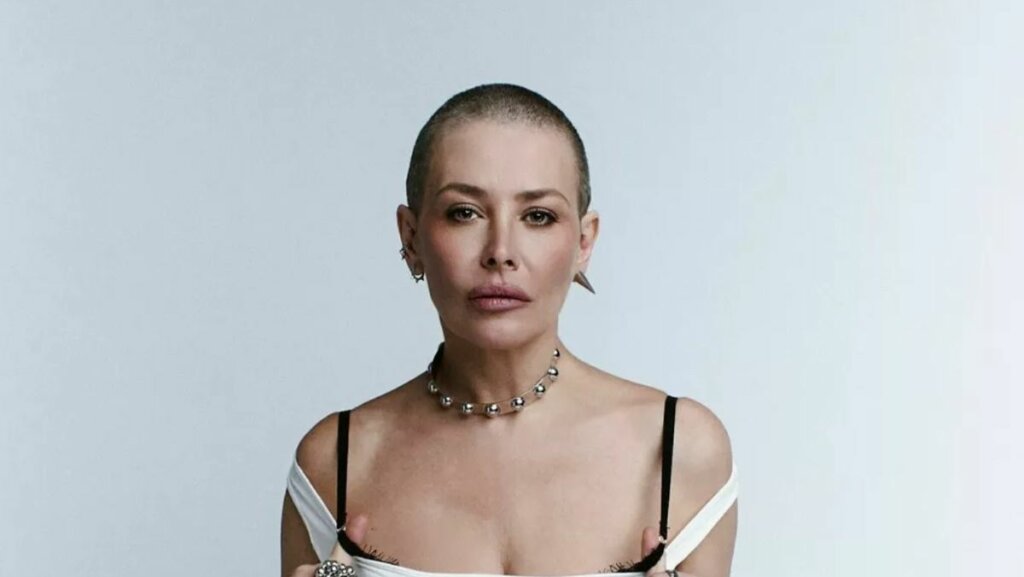 52-летняя актриса Екатерина Волкова снялась в бикини на Мальдивах