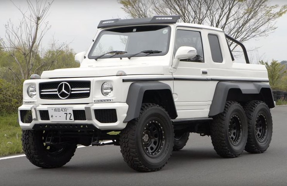 Японцы превратили Suzuki Jimny в шестиколесный Мерседес Японцы превратили Suzuki Jimny в шестиколесный Мерседес