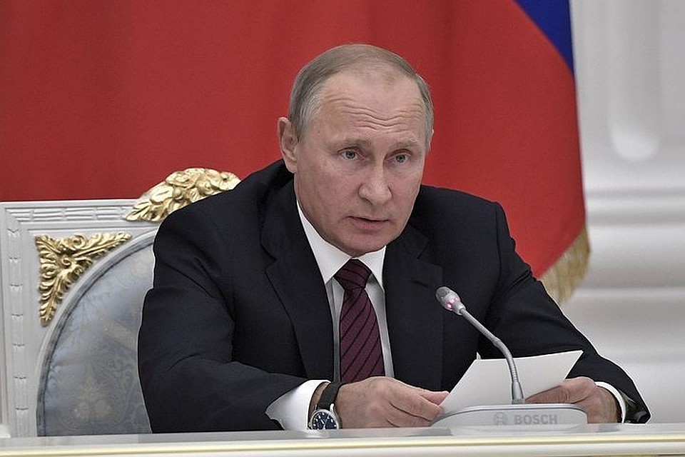Путин представит к госнаградам ушедших в отставку губернаторов