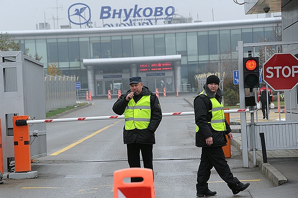 Пассажирка скончалась вмосковском аэропорту Внуково Пассажирка скончалась вмосковском аэропорту Внуково