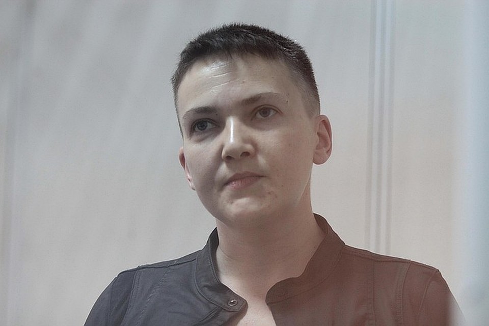 Надежда Савченко на Украине сначала провозгласили героиней, а потом - террористкой