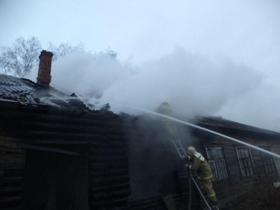 Деревянный дом в Берегаево обгорел основательно.