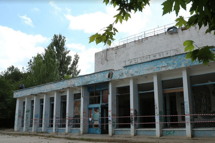 Главный корпус грязелечебницы Мойнаки. Фото: пресс-служба Главы РК