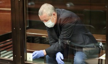 Пришлось раскошелиться: Михаил Ефремов выплатил еще 300 тысяч по делу о ДТП