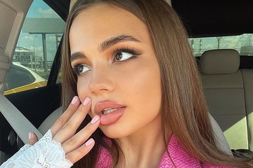Валя Карнавал стала популярным блогером всего за два года. Фото: instagram.com/karna.val/