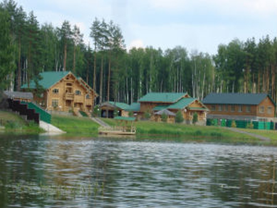 По словам местных жителей, где-то здесь погиб Андрей Костин