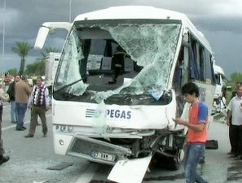 Автобус в турции врезался в столб. Турецкие автобусы. Автобус в турции врезался в столб. Автобус в турции врезался в столб. Автобус в турции врезался в столб.