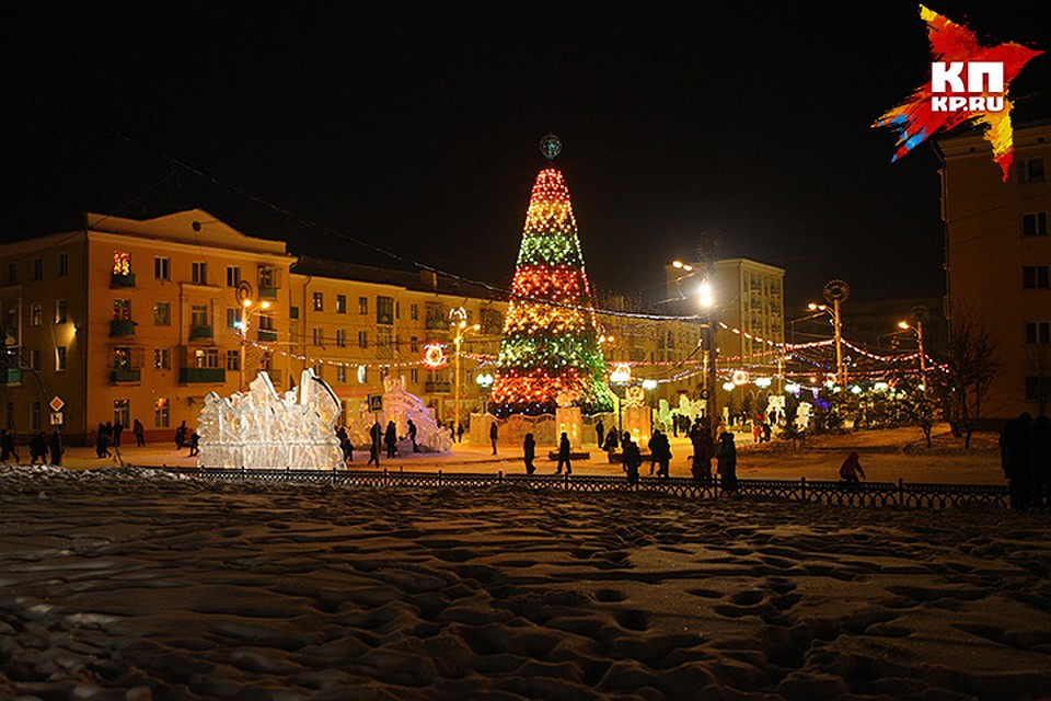 Елка маи. Елочка до 32. Новогодняя красавица елка. Елка маи. Елка маи.