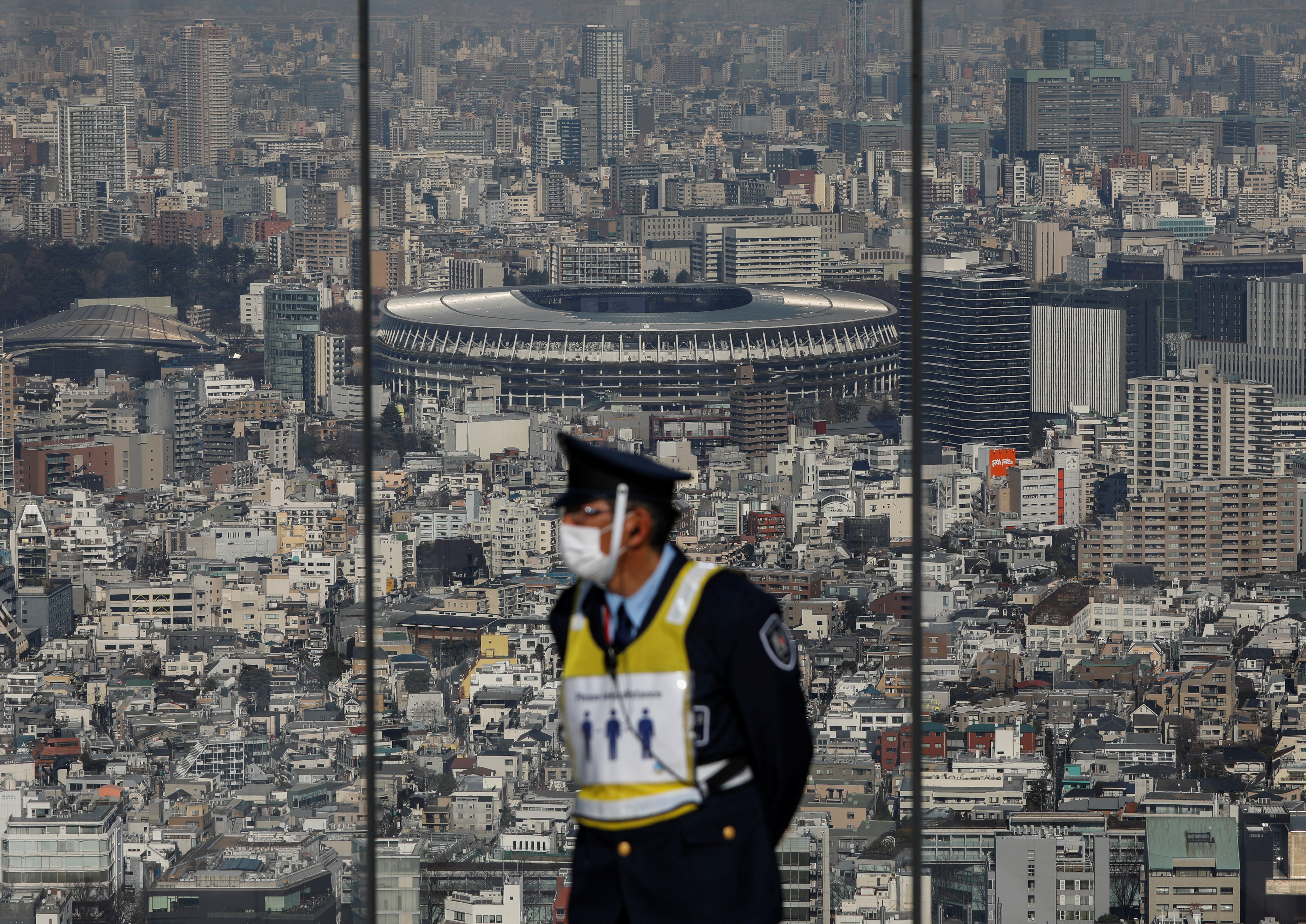 Страна Восходящего солнца также отреагировала на новый штамм коронавируса закрытием границ для всех иностранцев с 28 декабря.