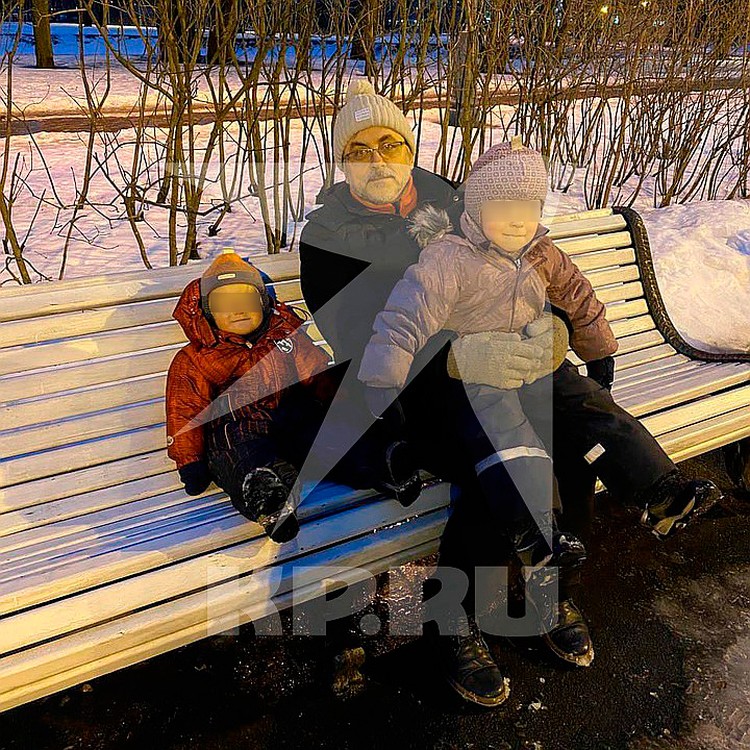 Александр сейчас воспитывает двух маленьких детей от второго брака Фото: предоставлено семьей