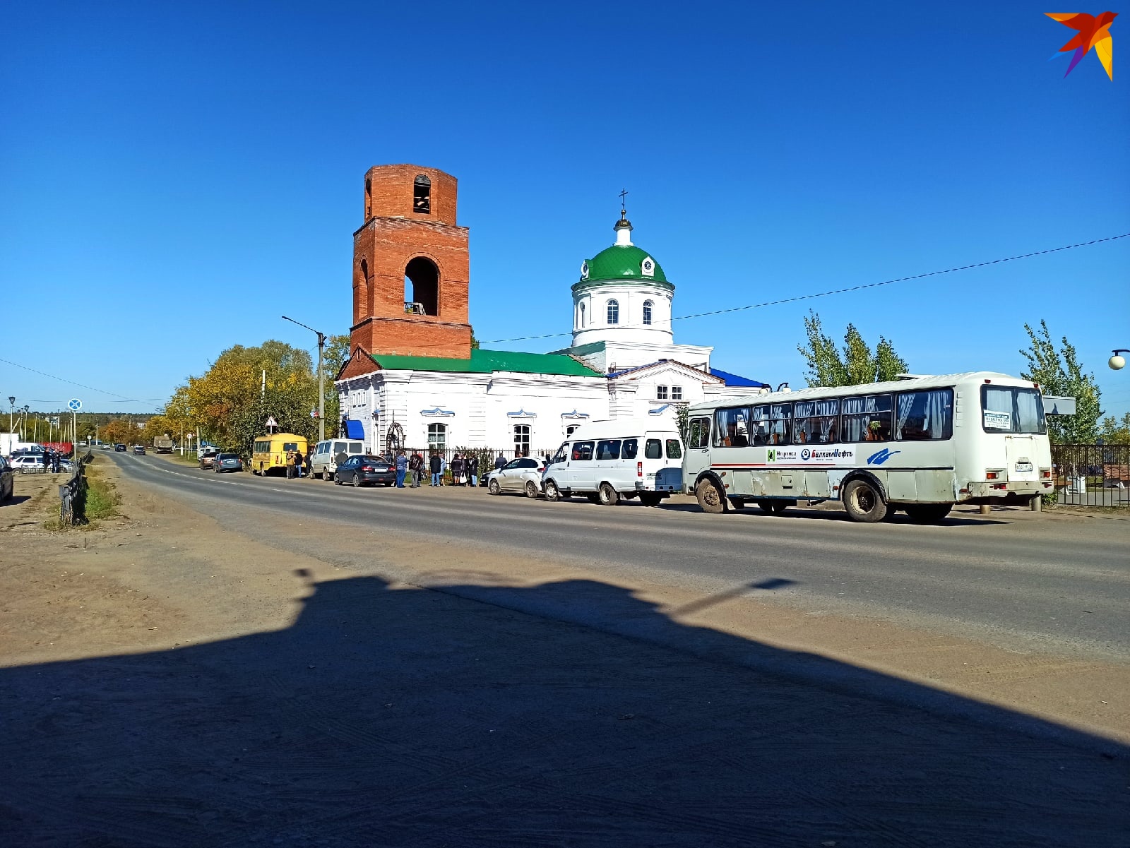 Кажется, весь город провожал Аню в последний путь