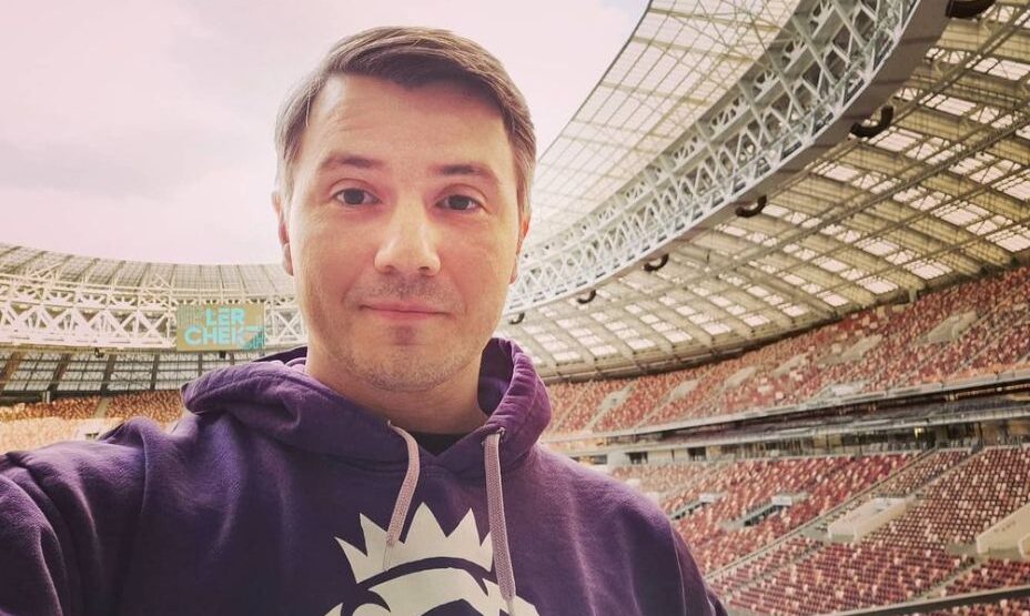 Владимир Стогниенко, футбол