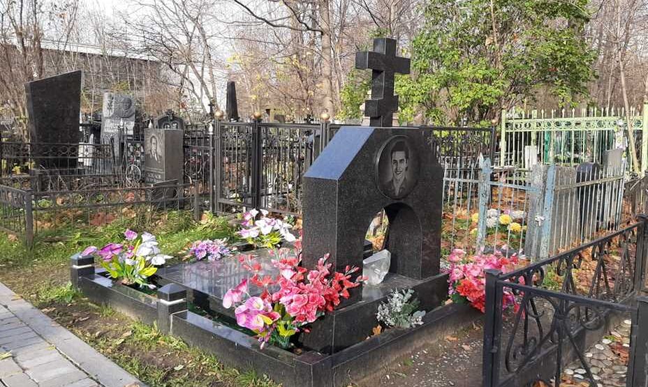 Могила Сергея Гринькова