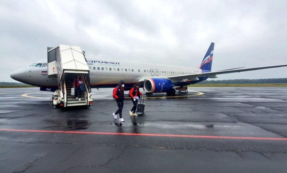 Футбольная национальная команда прибыла в Марибор, где завтра проведет матч отбора ЧМ-2022 против Словении. Фото: Twitter Сборной России