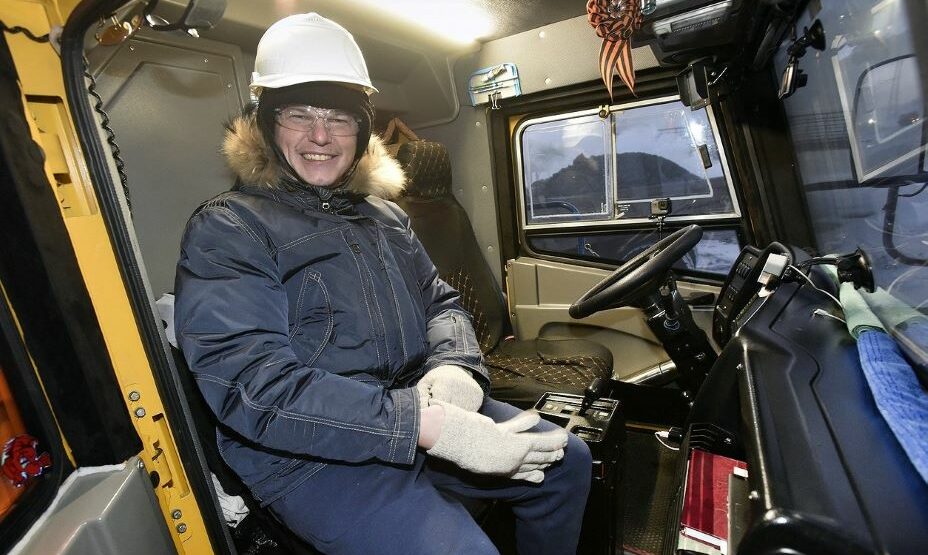 Аршавин в кабине «БелАЗа»