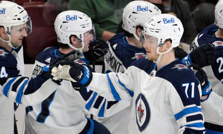 Гол Свечникова принес победу «Виннипегу». Фото: Reuters