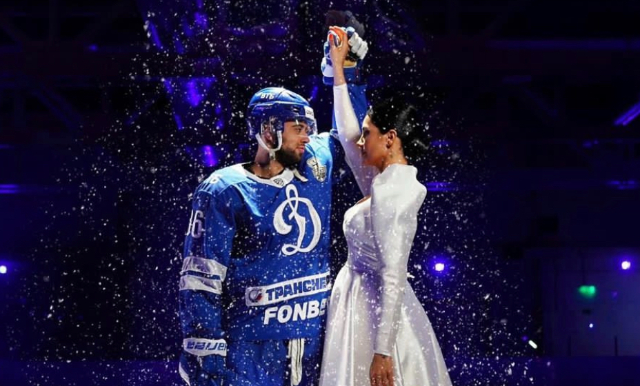 Зайцев и Кабаева поженились спустя полгода после росписи. 
Фото: Личная страница Александры Кабаевой в соцсетях