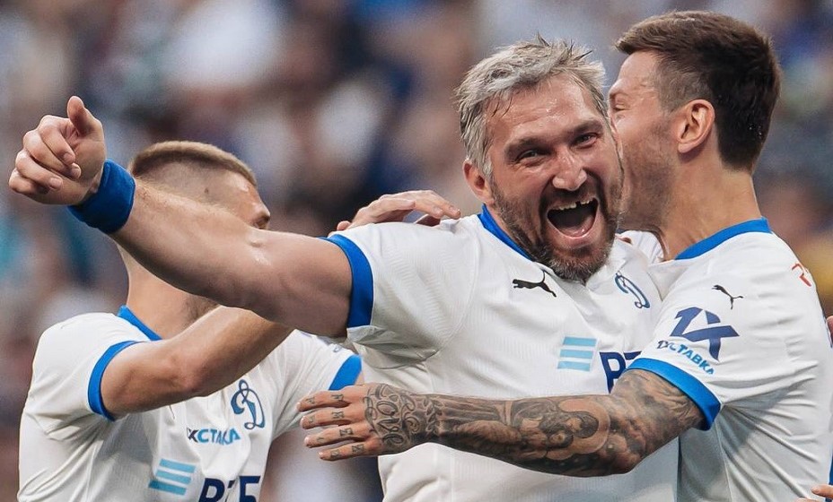 Овечкин отличился в самом начале матча с «Амкалом». Фото: ФК «Динамо»