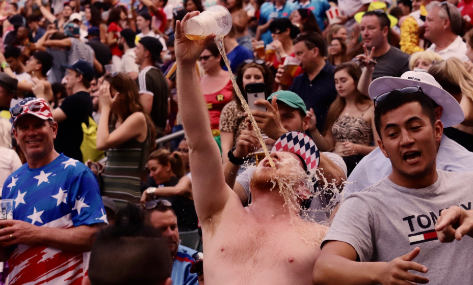 В РФС заявили, что вопрос о возвращении пива двигается в позитивном ключе. Фото: Global Look Press