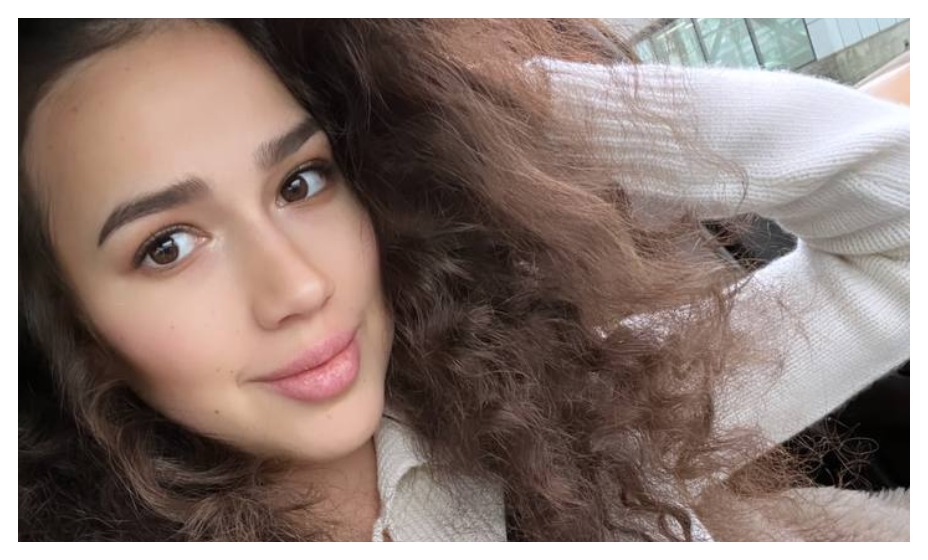 Загитова изменила цвет волос. Фото: Личная страница Алины Загитовой в соцсетях