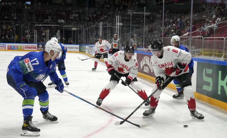 Болельщики не особенно охотно идут на матчи ЧМ-2023 по хоккею. Фото: Reuters