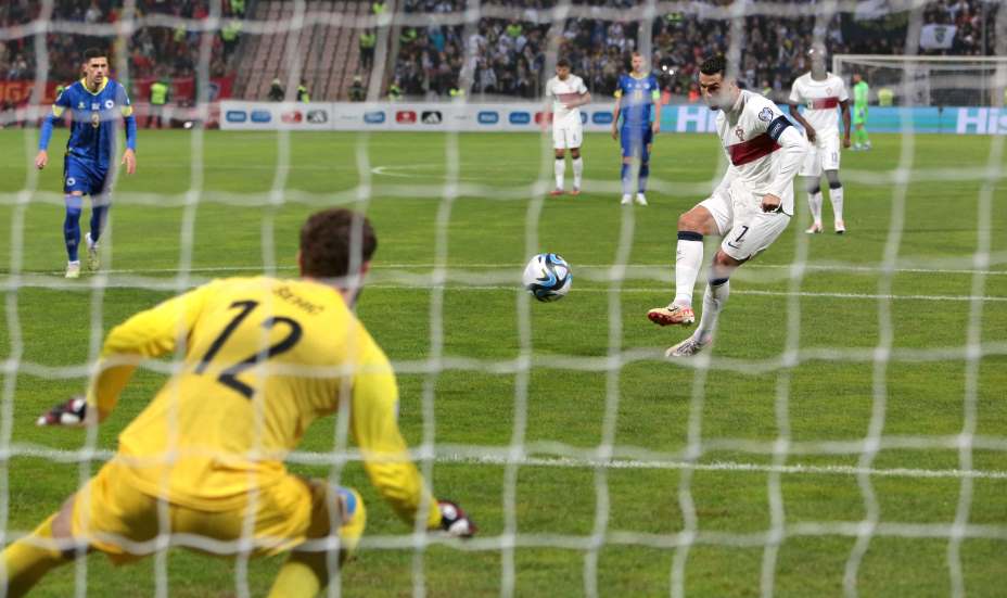 Криштиану Роналду продолжает забивать. Фото: Reuters