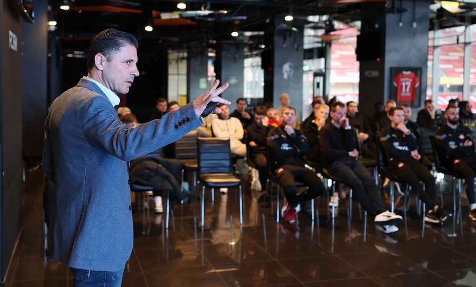 «Спартак» провёл встречу с руководителями российского судейства. Фото: ФК «Спартак»