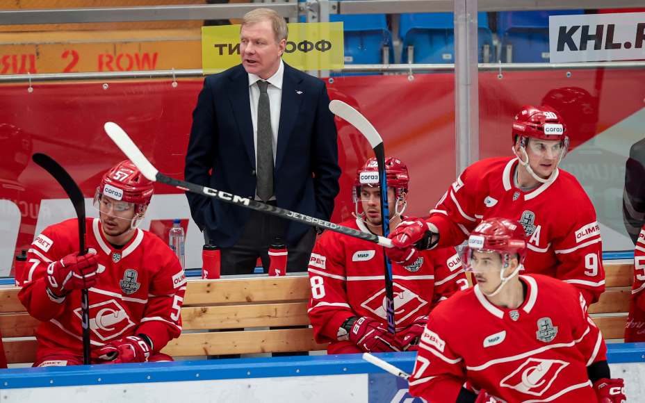 Главный тренер ХК «Спартак» Алексей Жамнов. Фото: ВК ХК «Северсталь»