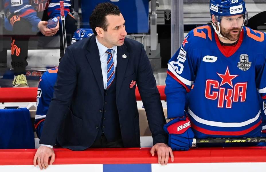 Роман Ротенберг возмущен. Фото: ВК ХК СКА