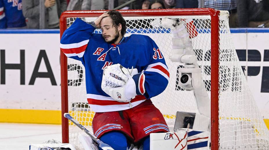 Вратарь «Рейнджерс» Игорь Шестеркин получил рекордный контракт. Фото: Reuters