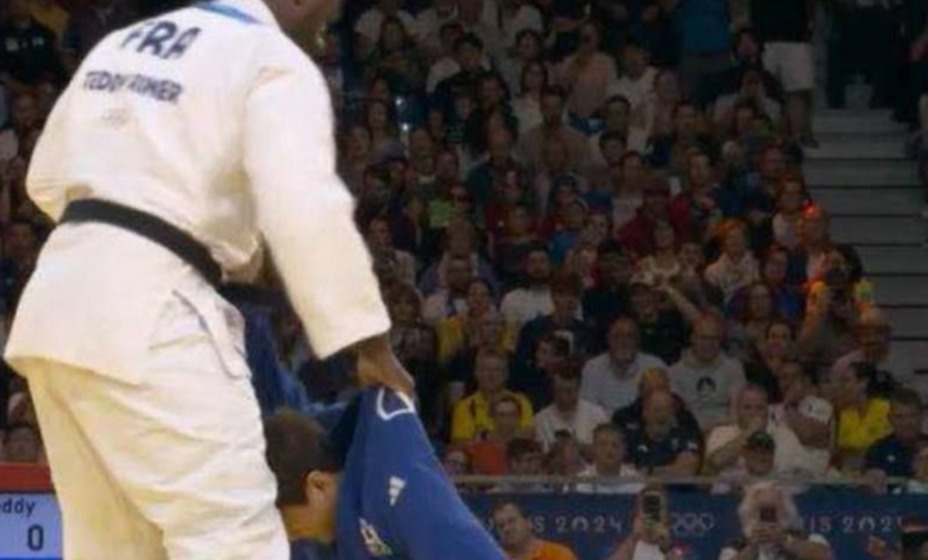 Ринер уничтожил корейца на ОИ, фото снимок экрана