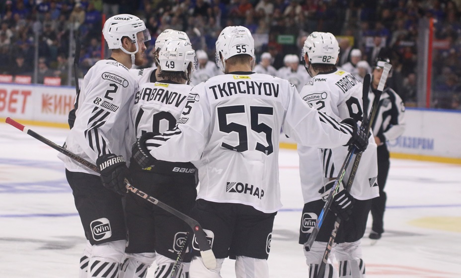 «Трактор» обыграл «Адмирал» и вышел во второй раунд плей-офф КХЛ. Фото: Global Look Press