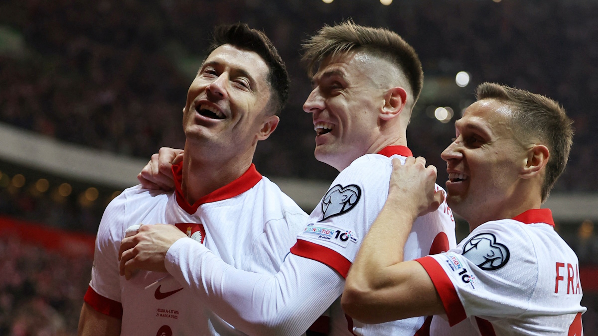 Польша будет играть с Мальтой 24 марта. Фото: REUTERS