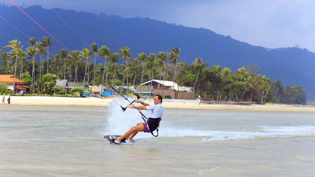 Кайтсерфинг на острове Самуи.