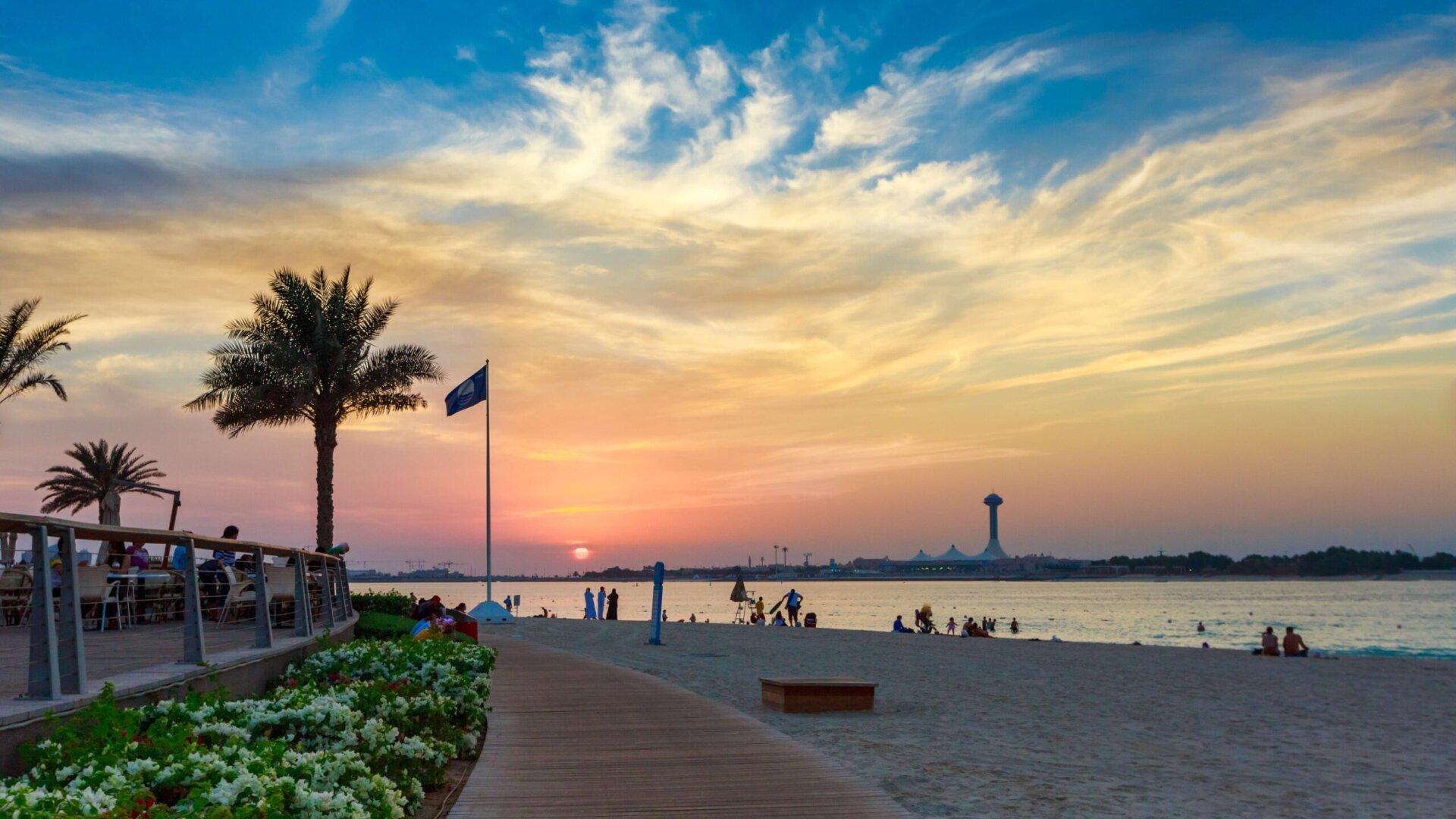 Пляж Корниш в Абу-Даби