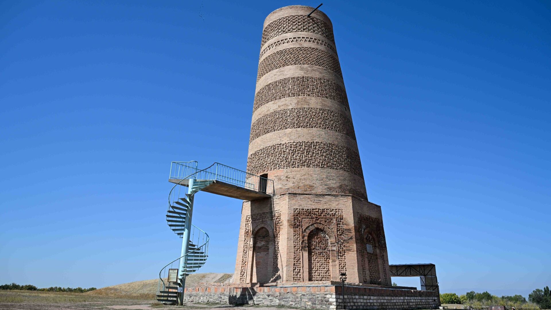 Башня Бурана, Чуйская область, Киргизия.